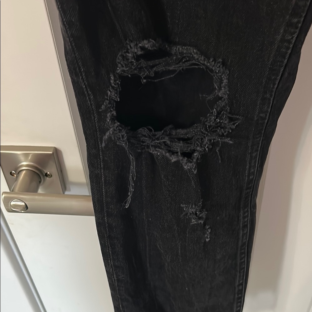 Abercrombie & Fitch Black Distressed Ankle Jeans - Picture 4 of 10
